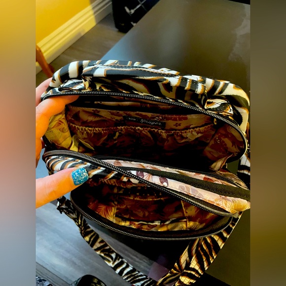 Pre-Owned Lug Ranger Animal Print Medium Cross-Body Bag - Picture 3 of 9